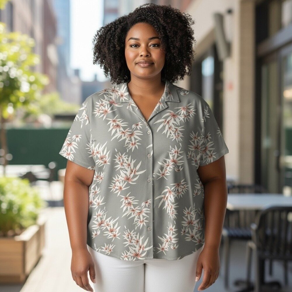 Linden Hill Women's Green Floral Buttoned Down Top